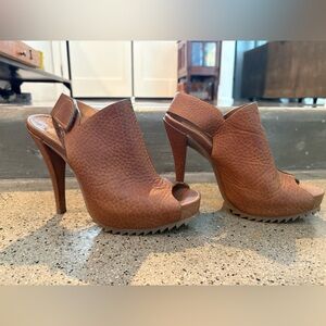 Pedro Garcia peep-toe slingback heels